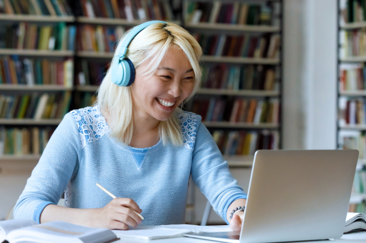 key-to-engagement-in-higher-ed-leveraging-technology-for-impact-blog-thumbnail